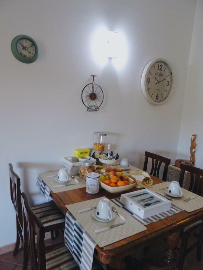 Hotel Clock'S House Fiumicino Esterno foto