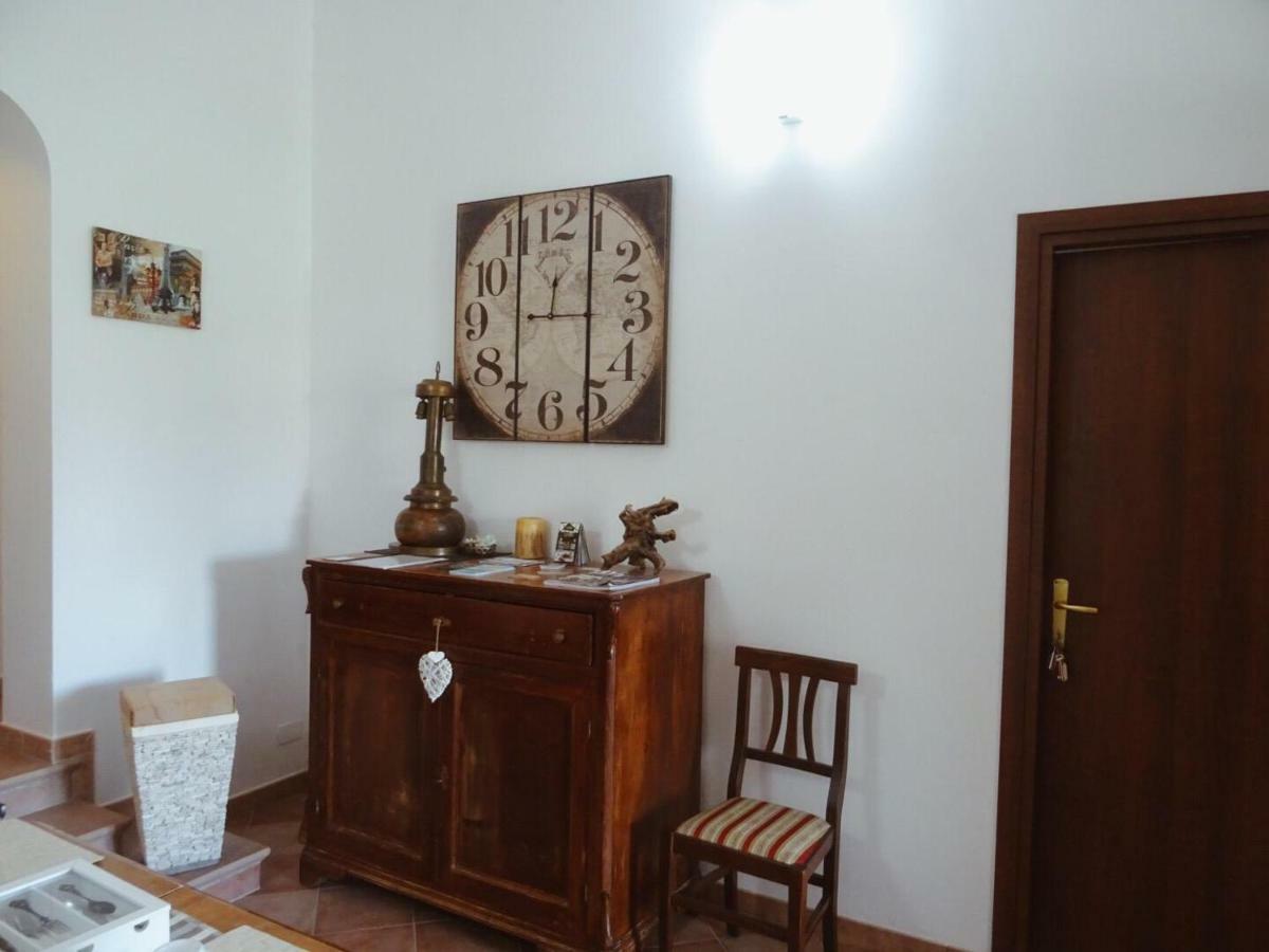 Hotel Clock'S House Fiumicino Esterno foto